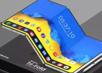 Huawei and Samsung Prepare for Tri-Fold Showdown