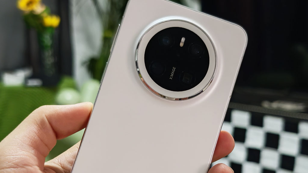 Huawei Mate 70 Beats Xiaomi 15 Pro in Sales