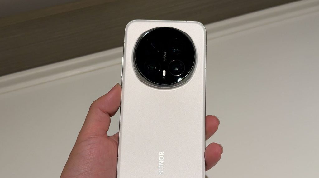 Honor Magic 8 Mini Could Be Best Camera Phone