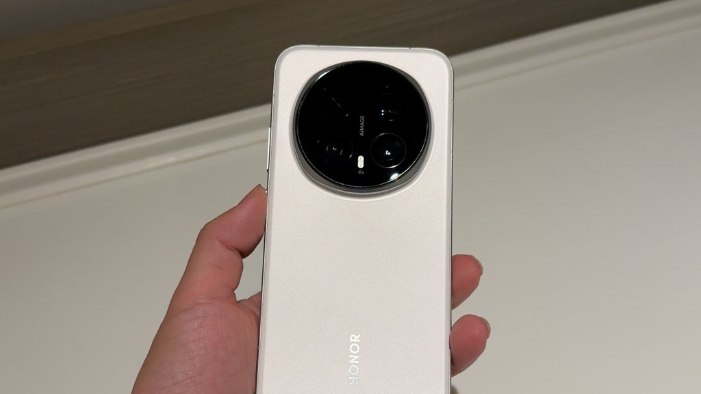 Honor Magic 8 Mini Could Be Best Camera Phone