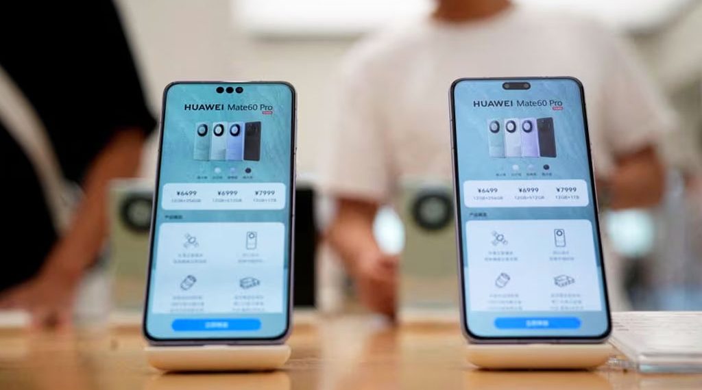 Huawei Regains Lead in China’s Smartphone Market for 2025