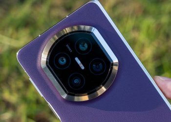 Huawei Rules China’s Foldable Smartphone Market in 2025 With Over 60% Share