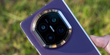 Huawei Rules China’s Foldable Smartphone Market in 2025 With Over 60% Share