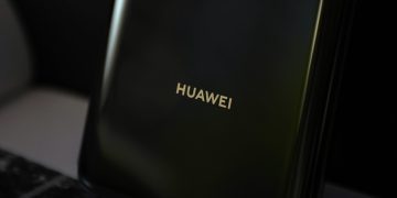 Huawei Drops to Fourth in Q4 2025 China Smartphone Sales