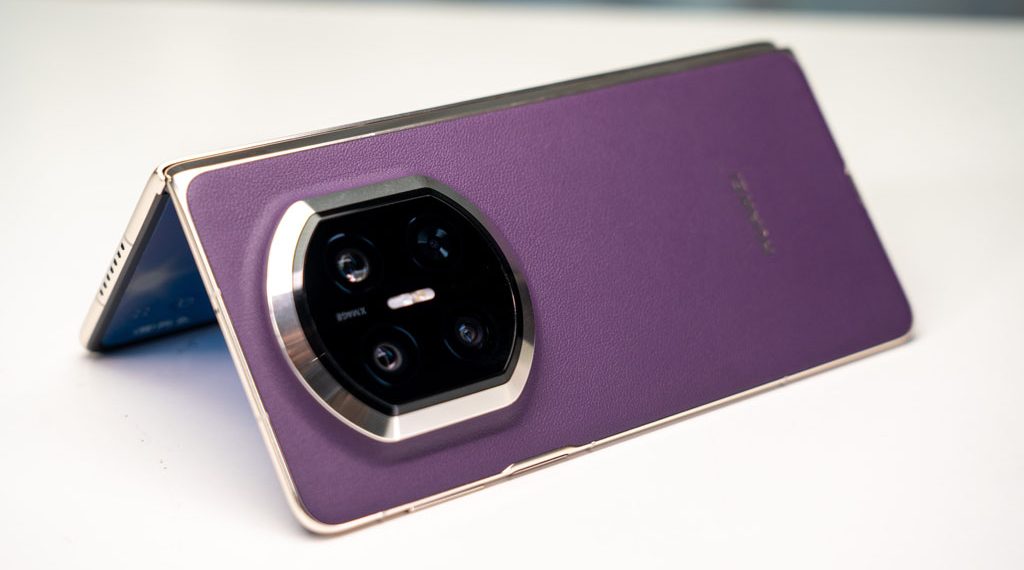 Huawei Rolls Out February EMUI Update for Mate X7, Focusing on Stability and App Performance